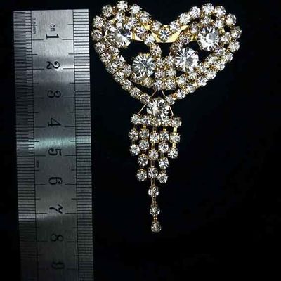 迈利达厂家直销 义乌商贸城一区的精致爪链爱心胸针